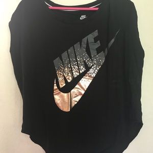 Flowy Black Nike top